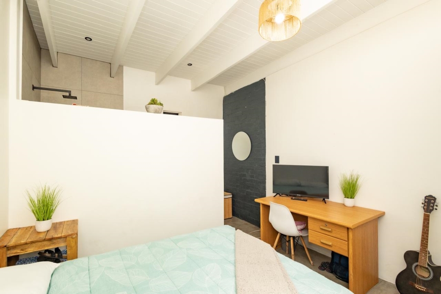 5 Bedroom Property for Sale in Elim Western Cape